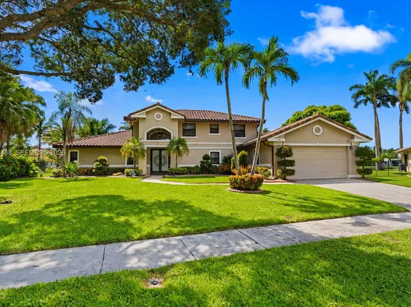 451 NW 194th Ave, Pembroke Pines, FL 33029