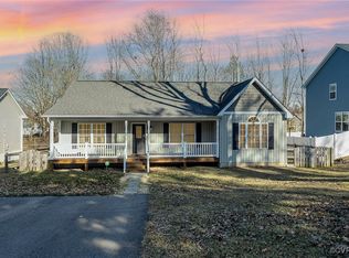 109 Lakeview Dr, Colonial Beach, VA 22443