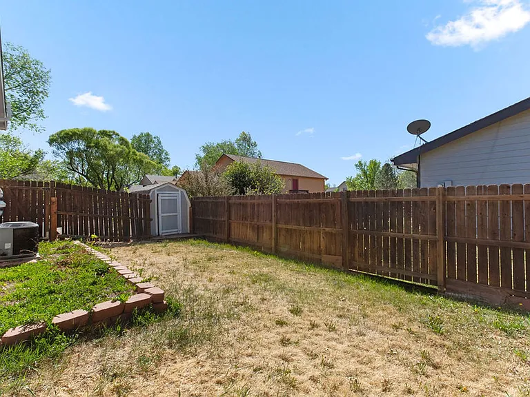 2331 Ponderosa Ct — Photo 24