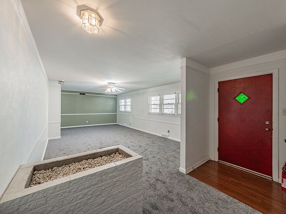 3rd image of 3905 London Ln
