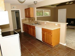 9 E Hawthorne Rd, Wichita, KS 67206