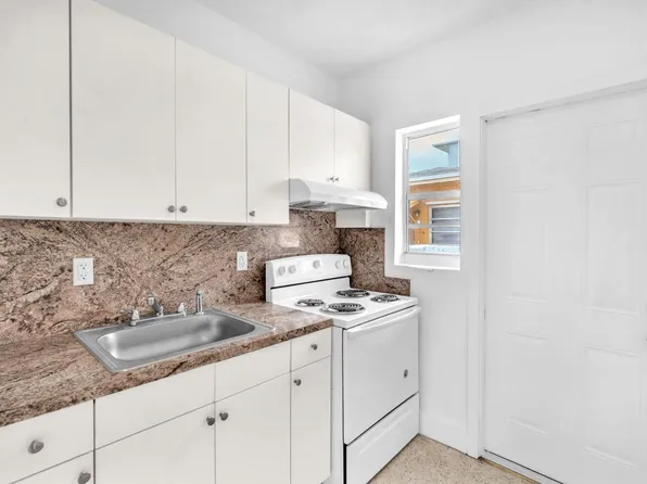 2130 Bay Dr #2140, Miami Beach, FL 33141