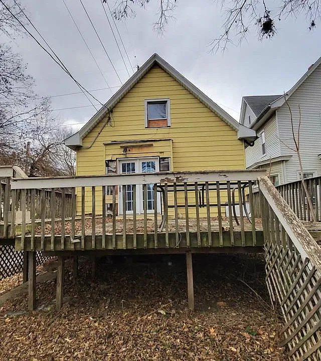 406 Morton St
