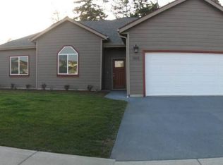 1910 Roosevelt St, North Bend, OR 97459