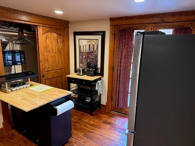3795 Blossom Dr NE — Photo 3
