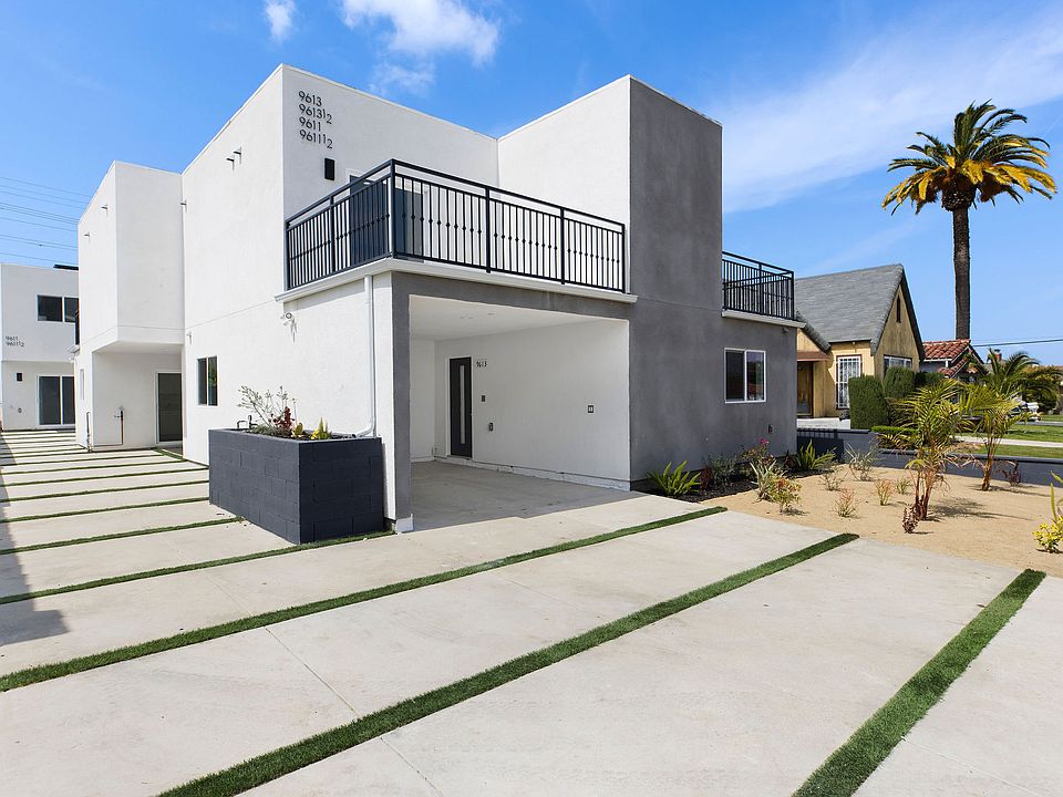 1st image of 9613 S Hobart Blvd #1/2