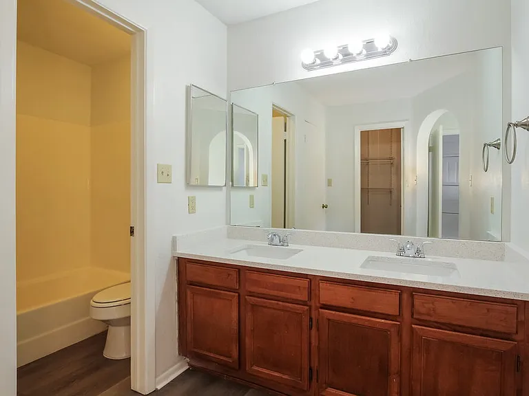 7040 W Olive Ave #20 — Photo 10