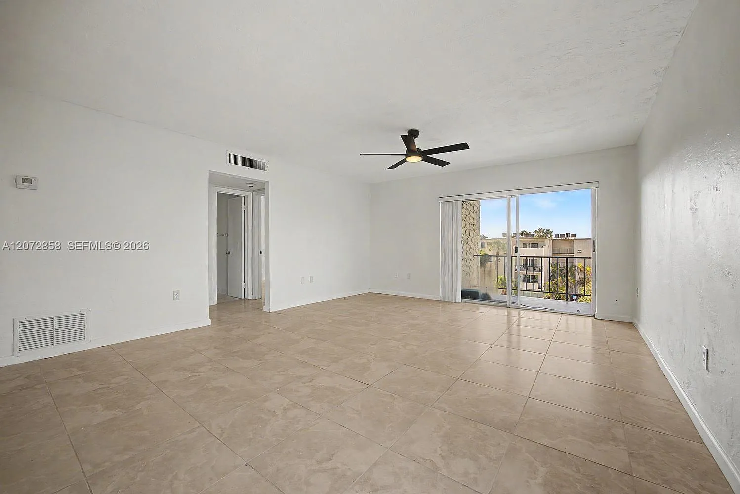 Dadeland Grove Condo — Photo 3