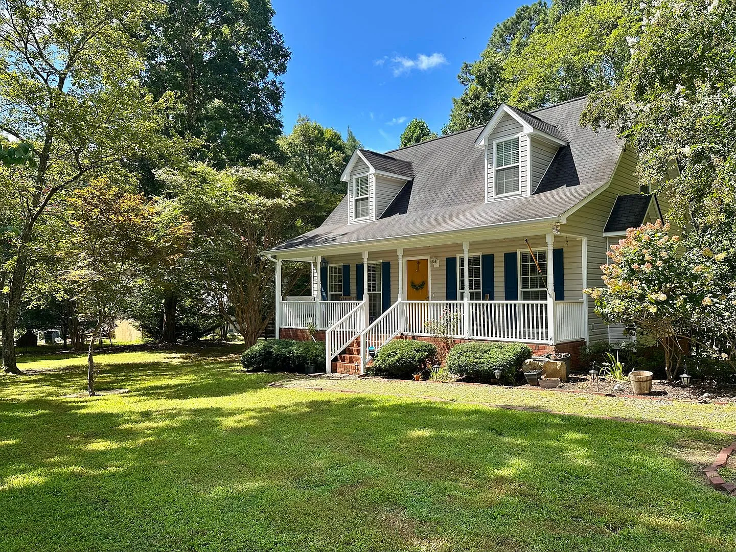 Charming Country Cottage Only 23 Mins from RTP — Photo 2