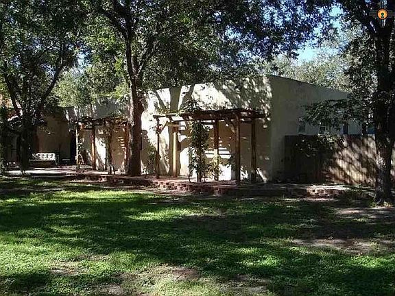 2nd image of 214 E Cherry Ln