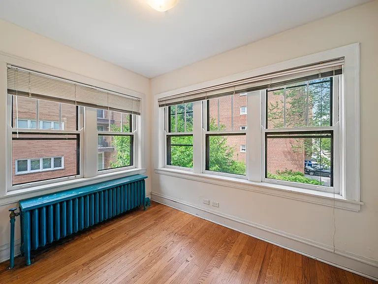 721 Foster St #2W — Photo 17