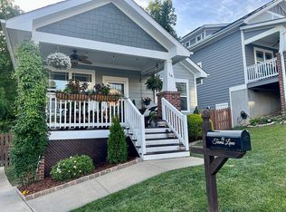16 Teems Ln, Asheville, NC 28805