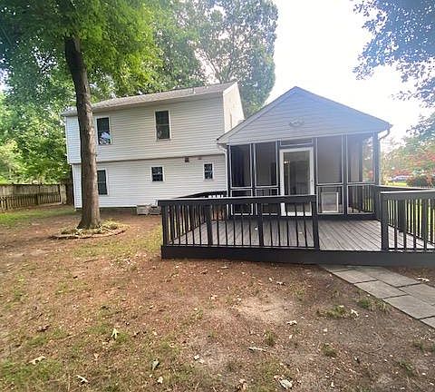 2nd image of 100 Tabb Lakes Dr