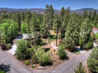 1239 Alpenweg Dr, Big Bear Lake, CA 92315