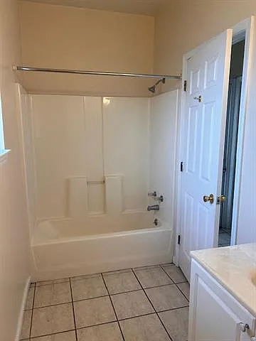 4807 Evangeline St — Photo 13
