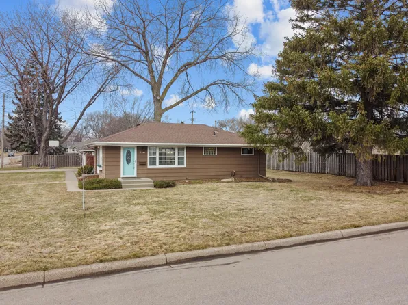 9140 James Ave S, Bloomington, MN 55431