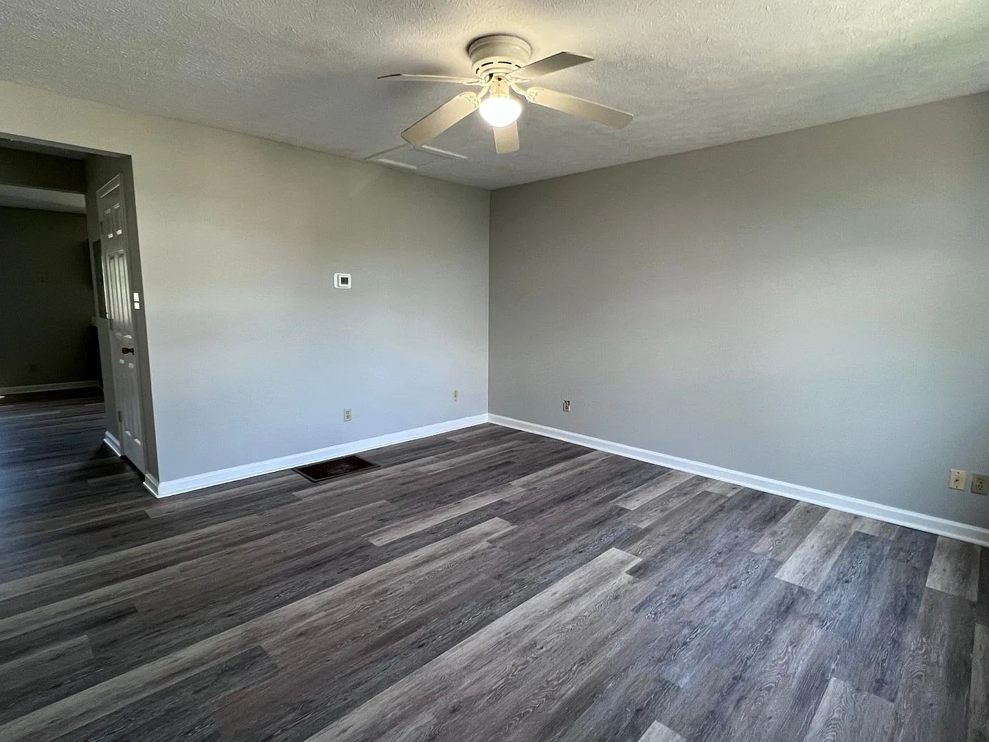 1-8 117 Countryside Drive — Photo 2