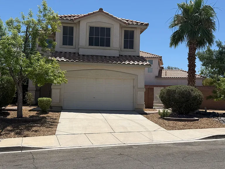 2424 Predera Ave — Photo 1