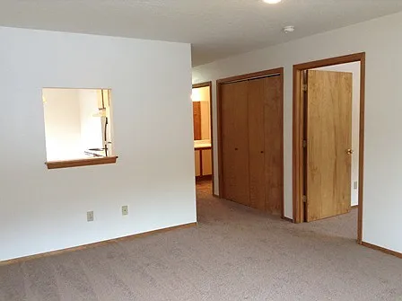 505 & 403 SW Higgins — Photo 3