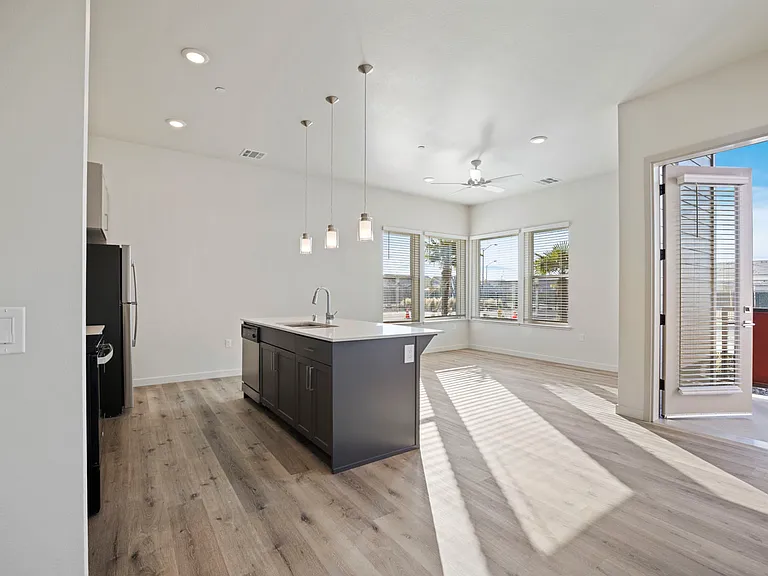 La Vida 55+ Luxury Living — Photo 50