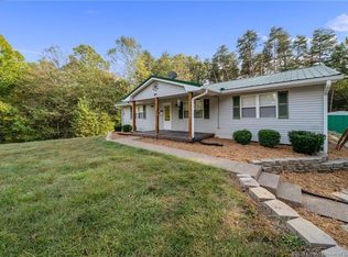 1611 Clunie Ln NE, Corydon, IN 47112