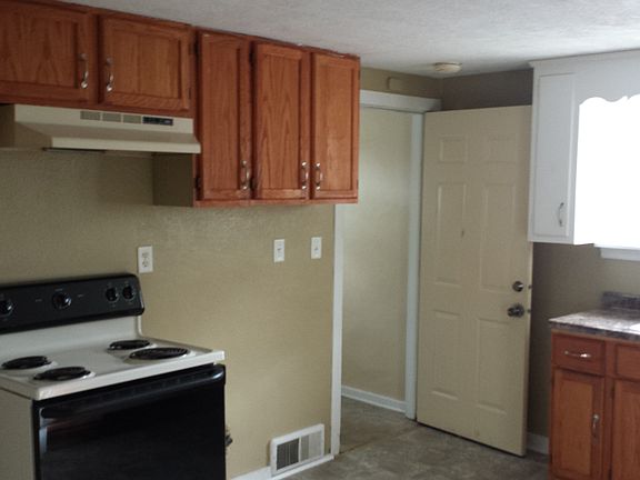 5th image of 933 N 38th St #A