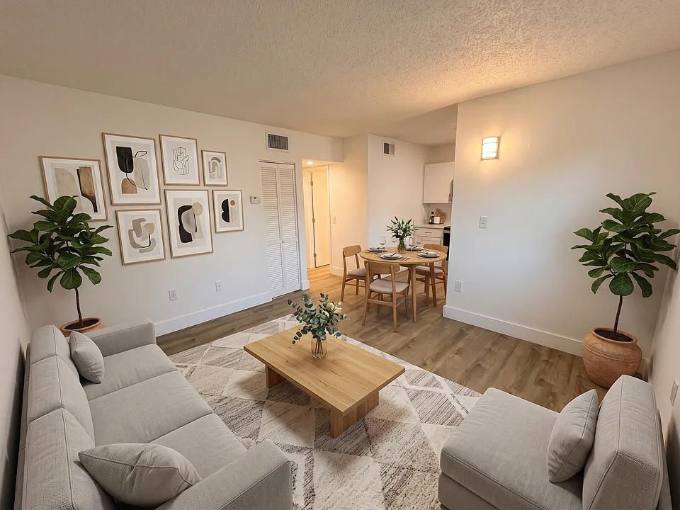 945 SW 4th St #2