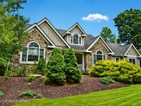 326 Sunset Ave, Pocono Manor, PA 18349