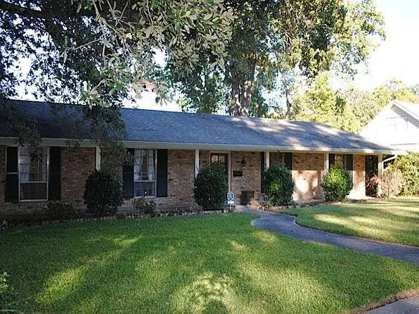 5481 N College Hill Dr, Baton Rouge, LA 70808