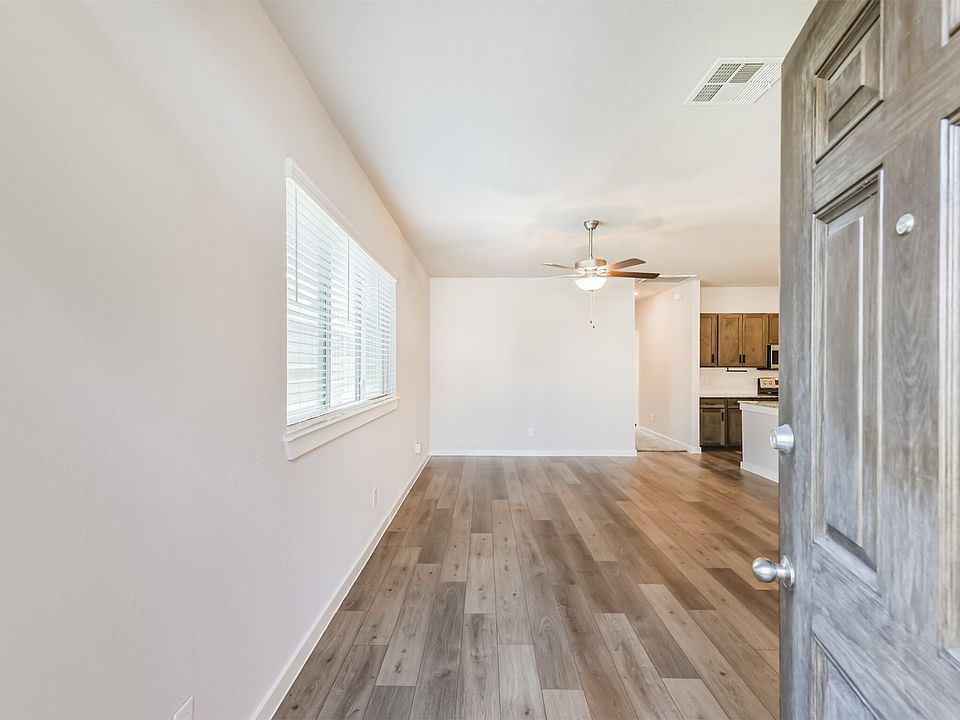 1st image of 25124 Pacific Wren Dr #25124
