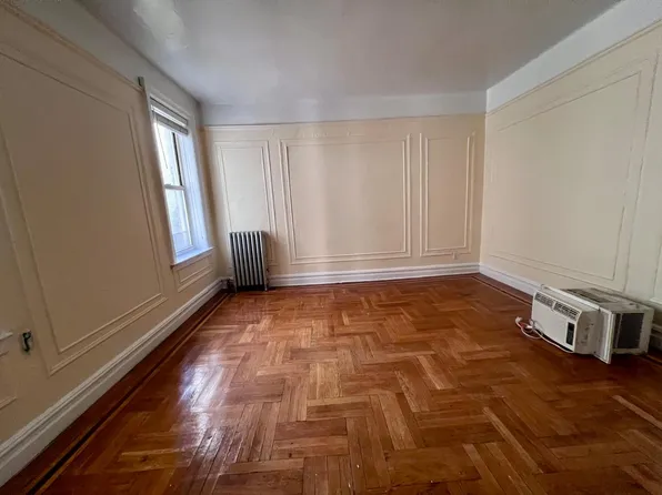 500 West 173rd Street image 1 of 6