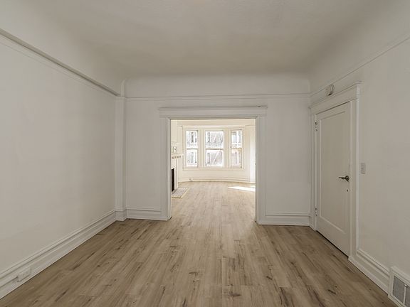 3rd image of 1026 Bush St