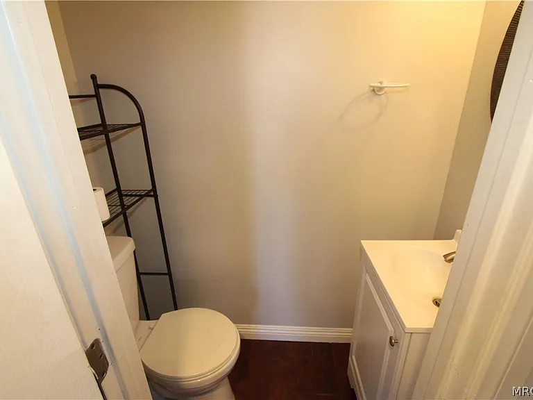 535 Badger Ln — Photo 13
