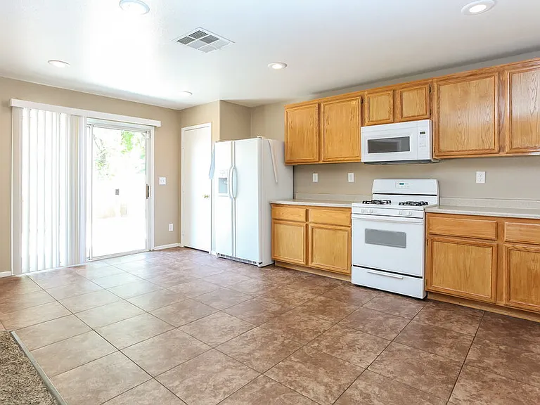 6221 Mercer Valley St — Photo 4
