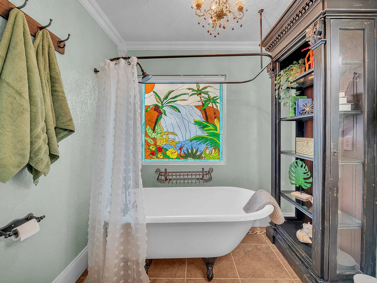 2 bed, 900 sqft, $2,660 — Photo 4