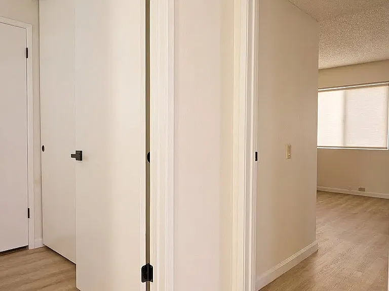 796 Woodside Ln E #11 — Photo 6