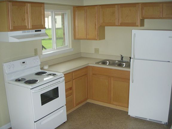 2nd image of 3255 Orleans Dr