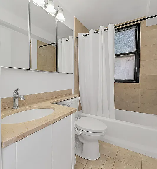 250 E 40th St #14A — Photo 6
