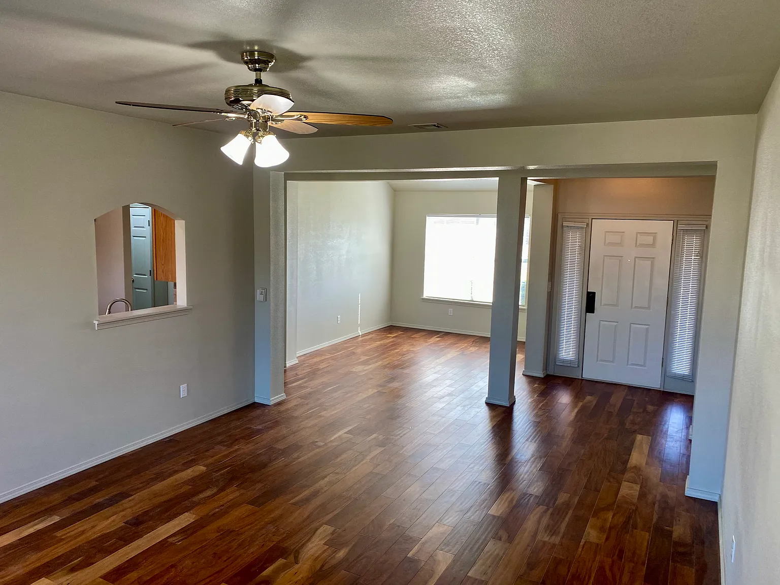 3 bed, 1637 sqft, $1,750 — Photo 2