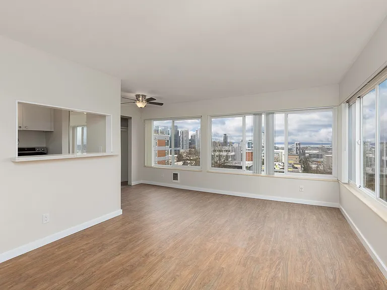 Cordova Apartments — Photo 35