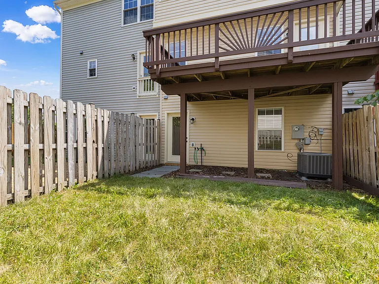 219 Frazer Dr — Photo 36