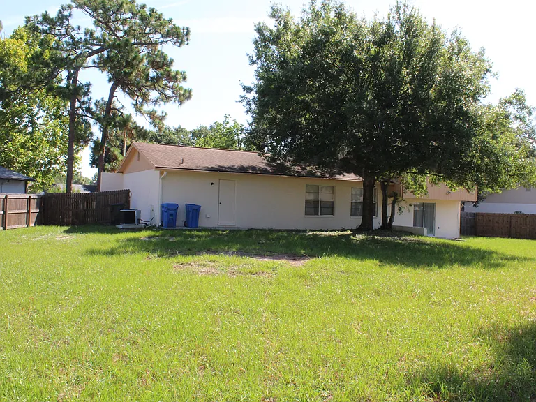 15808 Spring Crest Cir — Photo 2