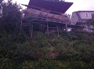 1610 9th Ave W, Seattle, WA 98119