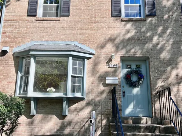 9599 Blake Park Ct, Fairfax, VA 22031