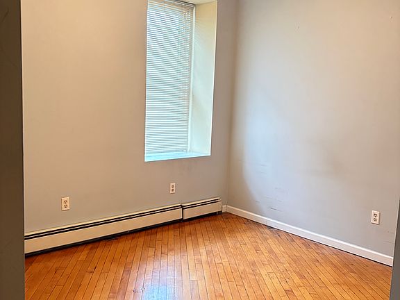 3rd image of 4700 Umbria St Floor 1
