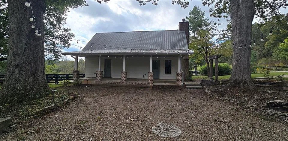 812 Bessie Ln