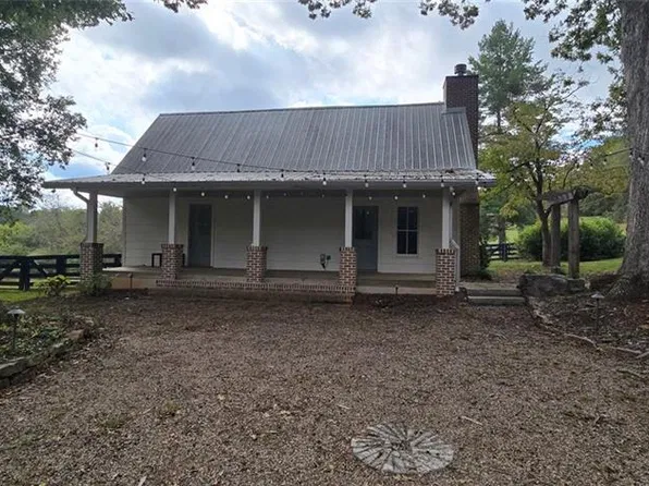 812 Bessie Ln, Ball Ground, GA 30107