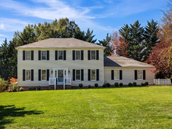 133 Huntington Pl, Waynesboro, VA 22980