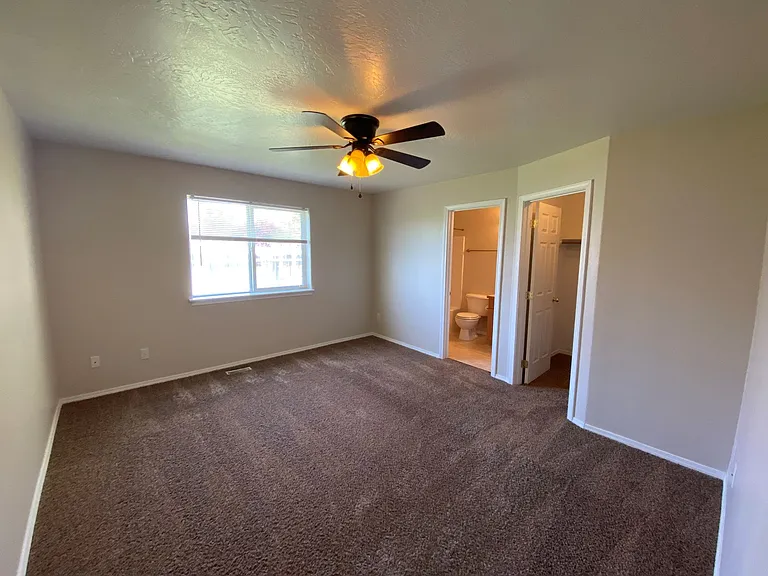 1032 NE Trailridge Ct — Photo 9