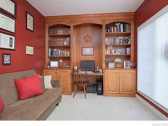 3rd image of 70 Stoughton Ln